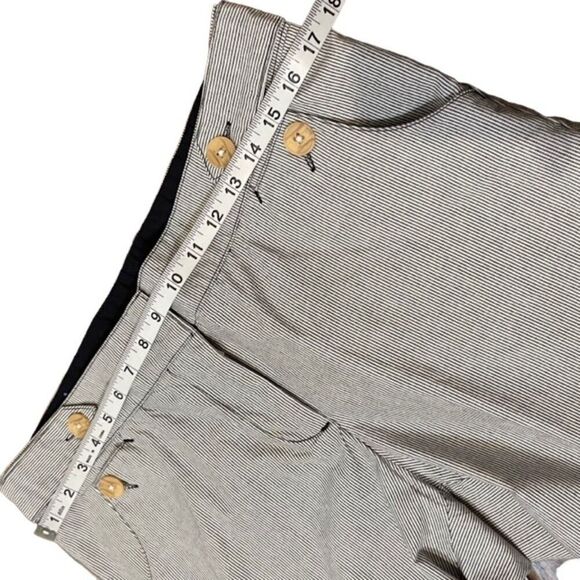 IZOD Nautical Navy and White Pinstripe Pants Cropped Cotton Buttons Size 10 - Picture 5 of 11